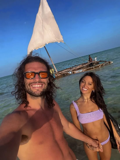 'WE ARE SO LUCKY' Andy Carroll soaks up sun on luxury Zanzibar holiday with girlfriend Lou Teasdale & shares sweet ‘I love you’ message