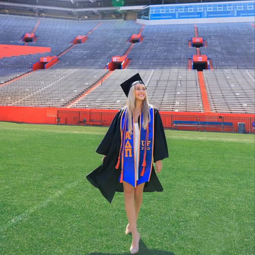 SIDE LINE SHOW Meet Taylor Burr, new Kansas City Chiefs reporter for Fox living dream and labeled ‘absolutely amazing’ by fans