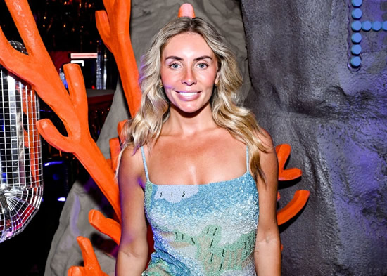 Wealdstone Raider tells Bonnie Blue 'I'll give it ya' and will make her 'dreams come true'